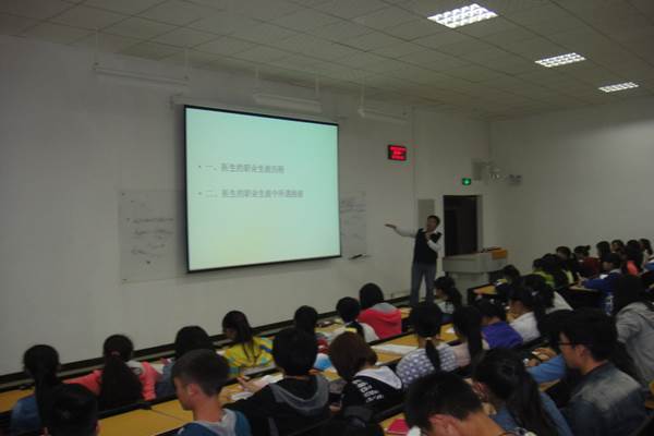 说明: http://rwyx.zmc.edu.cn/UpFile/201411/2014111232588389.JPG